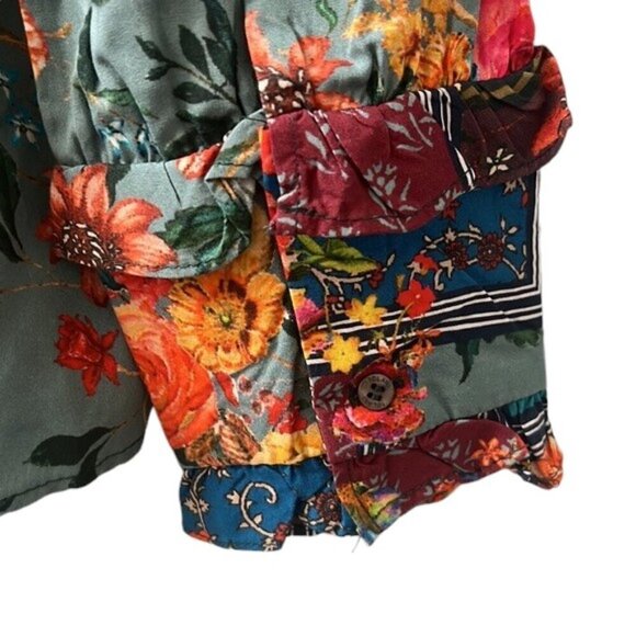 Tolani Multi-Color Floral Long Sleeve Button Down Blouse NWOT Size Medium - Picture 9 of 12